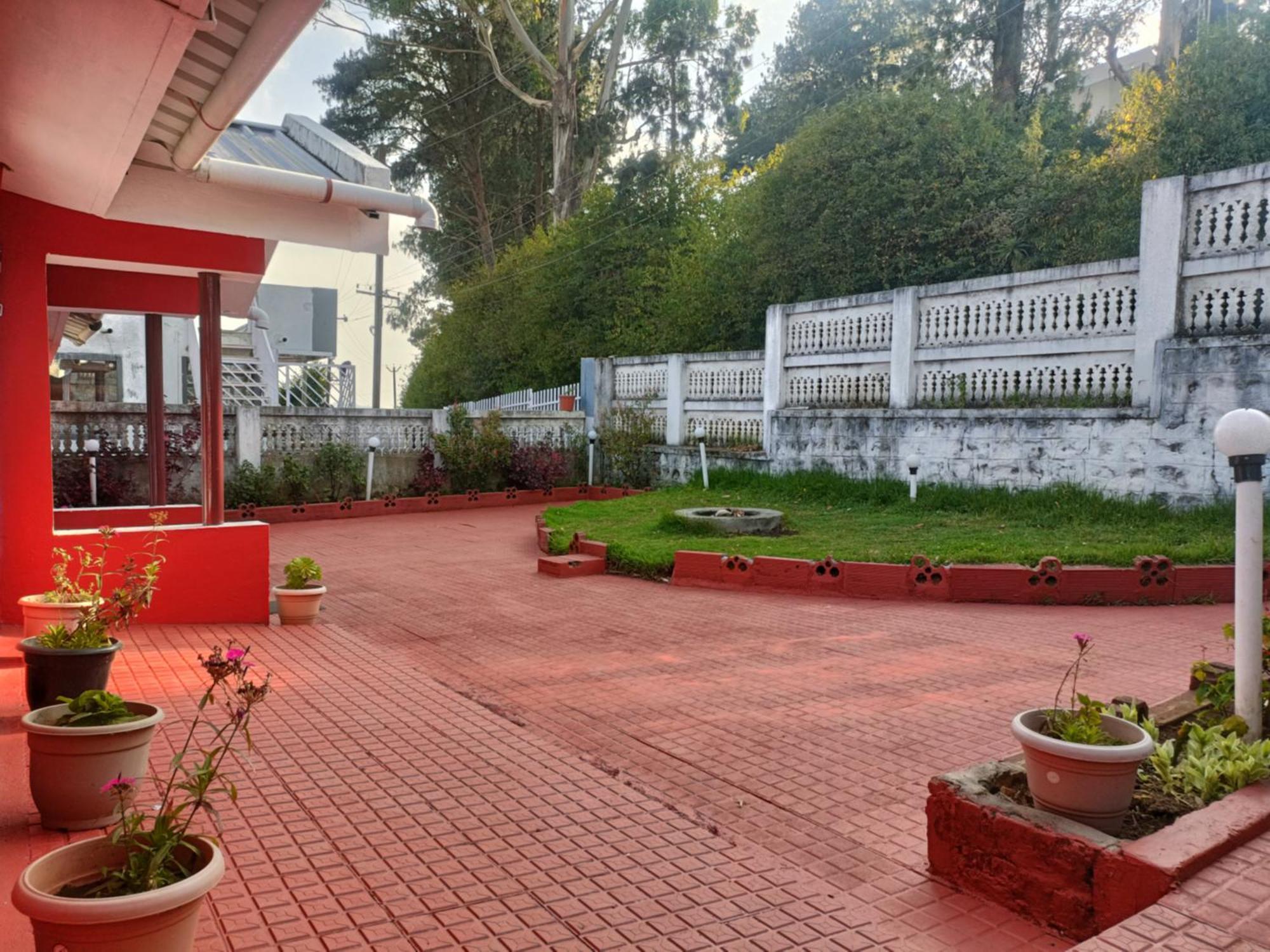 Queens Cottage - Individual Cottage Udagamandalam Exterior foto