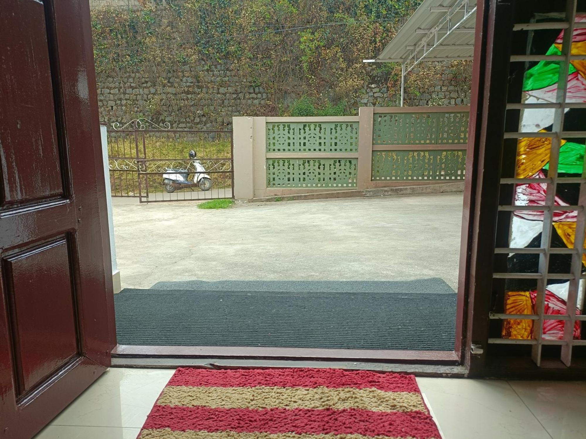 Queens Cottage - Individual Cottage Udagamandalam Exterior foto